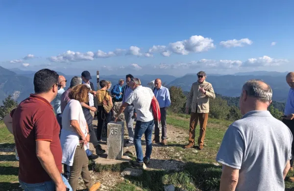 Muzej na prostem na Kolovratu ne ponuja le dediščine prve vojne, 
ampak  tudi osupljive razglede. 