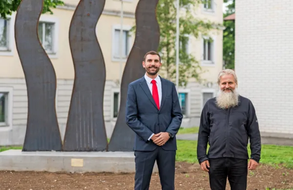 V Tolminu nov spomenik puntu