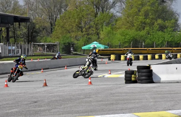 Po dirki razreda supermoto je Primorska bogatejša za dve 
odličji.