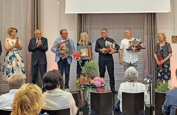 Priznanja za zaslužne Brike in Brice