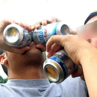 “Pri tveganju škodljivih posledic zaradi pitja alkoholnih pijač vrsta 
alkoholne pijače ni pomembna, pomembna je količina čistega 
alkohola, ki jo vnesemo v telo,” je poudarila Maja  Roškar.