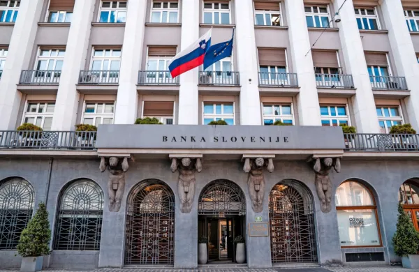 Banka Slovenija zvi&scaron;ala napoved gospodarske rasti