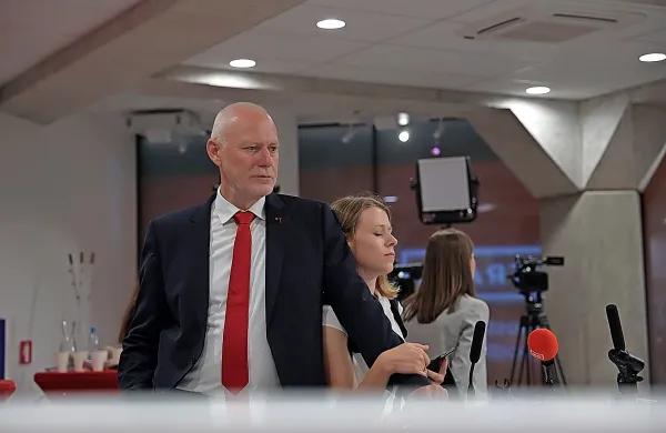 Pravosodna ministrica Andreja Katič namerava dosedanjega evropskega poslanca iz vrst SD predlagati za državnega sekretarja.