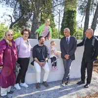 Spominski park okrasili s skulpturo