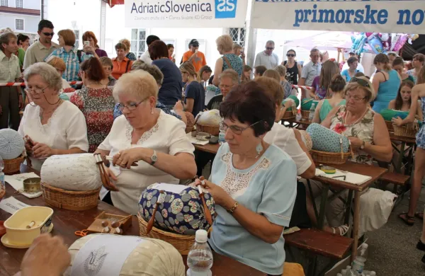 Festival idrijske čipke je že tradicionalen.
