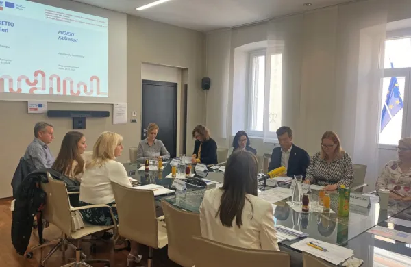 Tako so predstavniki koprske mestne občine in partnerji včeraj 
predstavili projekt KAŠTellieri.