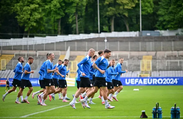 Slovenska vrsta vadi v Wuppertalu in se približuje debiju na letošnjem Euru.