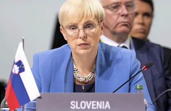 Predsednica Nataša Pirc Musar meni, da so na konferenci naredili 
majhen korak v pravo smer.  