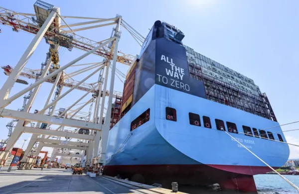Ladja Astrid Maersk je trenutno poleg sestrske ladje Ane   edina kontejnerska matica,  ki jo poganja metanol, 
z več kot 16.500 kontejnerskimi enotami zmogljivosti pa je ena največjih, ki so kdaj priplule v Koper.