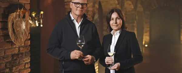 Petra in Miran Sirk (Bjana) sta za svoje penine prejela že peto 
Decanterjevo platinasto priznanje.