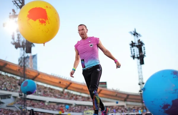 Zasedba Coldplay je trenutno na evropski turneji.