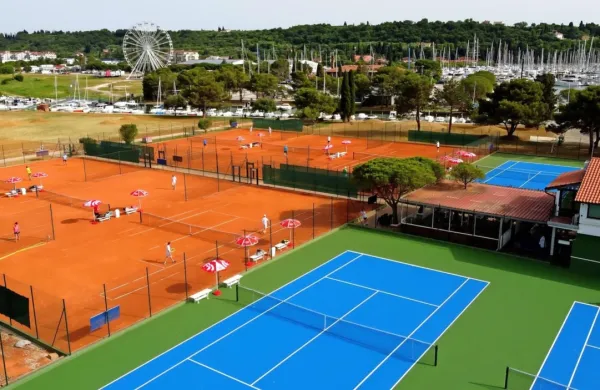 Prenovljena portoroška teniška igrišča. 