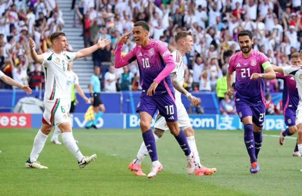 Nemška reprezentanca je proti Madžarom vknjižila še drugo 
zaporedno zmago na domačem evropskem prvenstvu. 