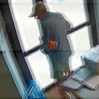 Policisti i&scaron;čejo roparja menjalnice (FOTO)