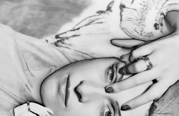 Dora Maar kot jo je v fotografiji ovekovečil Man Ray.