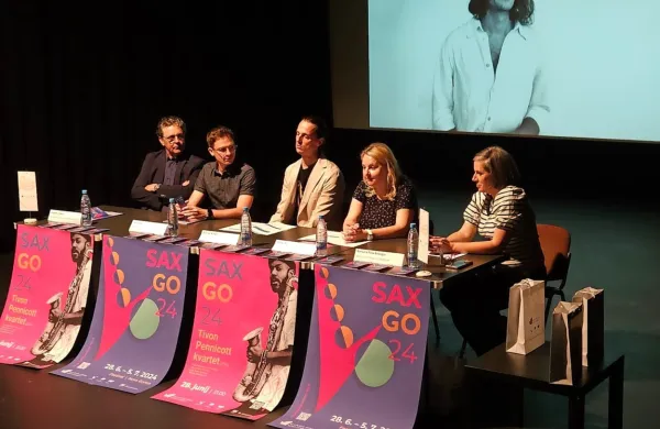 Letošnji program so predstavili (z leve) ravnatelj GŠ Nova Gorica, 
Vladimir Čadež, umetniški vodji festivala Jan Gričar, Boštjan 
Simon in direktorica Kulturnega doma Nova Gorica Pavla Jarc.