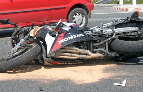 Prvi pravi poletni vikend je na tleh končalo precej motoristov. 
(fotografija je simbolična)