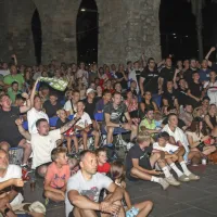 Tako so za Slovenijo proti Portugalcem navijali v koprski Taverni.