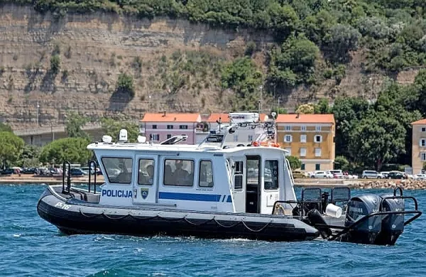 Pomorski policisti pomagali plavalki