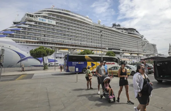 Norwegian Viva, prva od enajstih v juliju