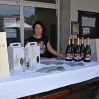 Domačini se predstavljajo s turistično in vinarsko ponudbo. 