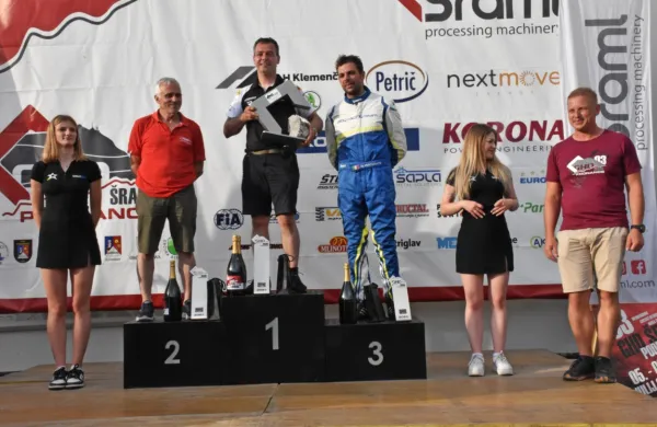 Najboljši v Podnanosu, od leve - Fausto Bormolini, Christoph 
Lampert in  Mirko Venturato. 