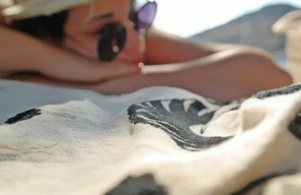 Na plaži v Dalmaciji zaračunavajo najem prostora za brisačo