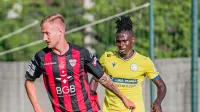 Edvin Suljanović (z žogo) in soigralci iz ajdovskega Primorja čez tri 
tedne  Koprčanov v prvi ligi ne bodo gostili na domačem stadionu 
kot v pripravljalnem obdobju, pač pa v Novi Gorici.