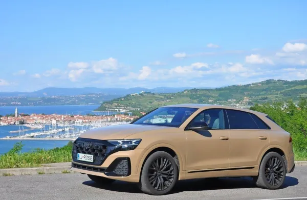 Audi Q8 je po petih letih doživel prenovo. Trend pri kupcih se v tem 
času ni spremenil. Še vedno je na prvem mestu dizelski motor.