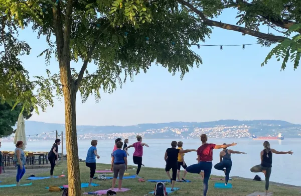 Jutranje prebujanje na plaži v Valdoltri.