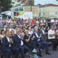 Olimpijce so pozdravili tudi visoki gostje na čelu s predsednico 
države Natašo Pirc Musar.