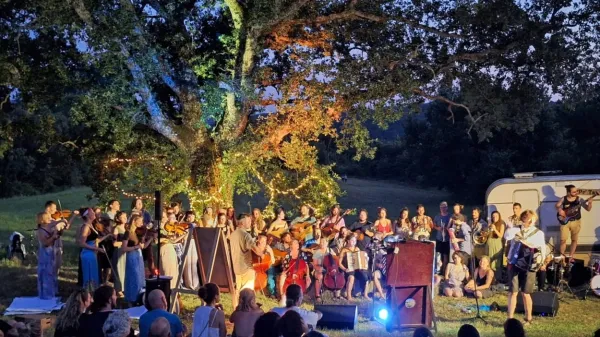Premiera orkestra ETNOHIsTERIA v Tru&scaron;kah (FOTO, VIDEO)