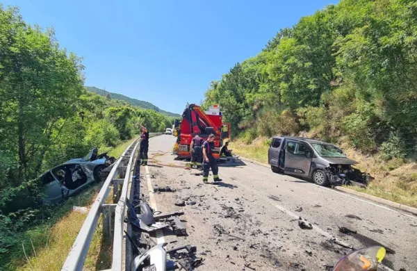V čelnem trčenju pri Kubedu umrl 66-letnik