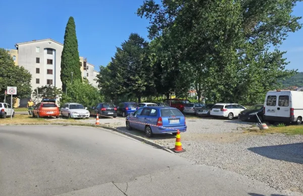 V Luciji urejajo parkiri&scaron;ča