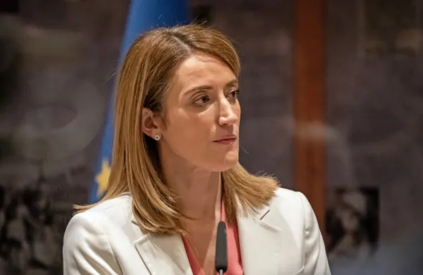 Evropski poslanci so  vnovič izvolili Roberto Metsola (EPP) za 
predsednico Evropskega parlamenta. 