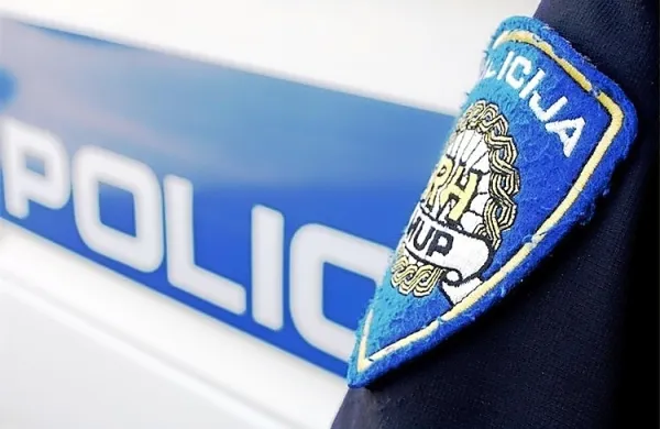 V eksploziji plovila na Hrva&scaron;kem huje po&scaron;kodovani &scaron;tirje Slovenci