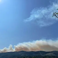 (POŽAR) Ponoči bodo posku&scaron;ali požar omejiti in ga zaustaviti