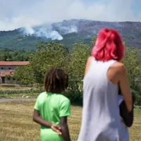 (POŽAR) Ponoči bodo posku&scaron;ali požar omejiti in ga zaustaviti