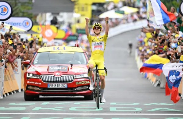 Slovenski kolesarski as Tadej Pogačar (UAE Team Emirates) je 
zmagovalec 19. etape dirke po Franciji. 