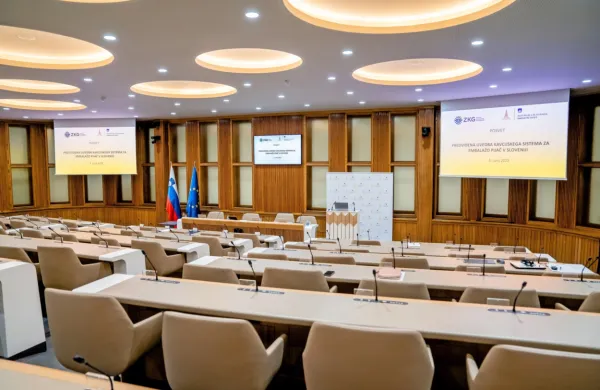 DS izglasoval odložilni veto na novelo zakona o parlamentarni preiskavi