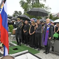 Anito Ogulin &scaron;tevilni pospremili na zadnjo pot (FOTO)