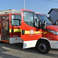 Prostovoljna gasilska društva, ki se večinoma financirajo z donacijami in prispevki, so pomoč države po avgustovskih poplavah 
sprejela z odprtimi rokami. Toda nekatera od njih so šla predaleč.