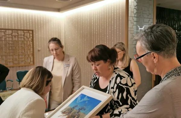 V Hitovem hotelu Park v Novi Gorici so v sredo v sodelovanju z 
ekipo Evropske prestolnice kulture GO! 2025 gostili priznano 
hrvaško kulturno menedžerko Vanjo Žanko, ki je z delavnico z 
naslovom Kako mestni hotel spremeniti v dom sodobnih umetniških praks spregovorila o možnosti povezovanja umetnosti in 
gospodarstva.