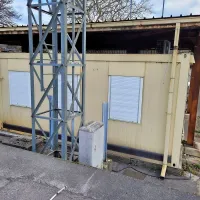 Policija prodaja montažne objekte železniške mejne policije v 
Ilirski Bistrici.