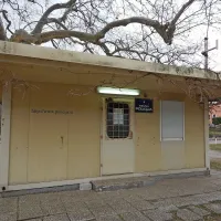 Policija prodaja montažne objekte železniške mejne policije v 
Rakitovcu.