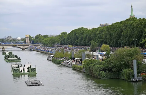 Zaradi onesnažene Sene za en dan preložili mo&scaron;ki triatlon