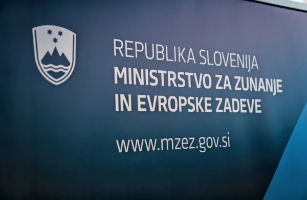MZEZ državljane poziva k umiku iz Libanona in odsvetuje potovanja v Iran in Izrael