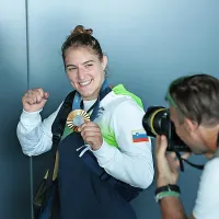 Andreja Le&scaron;ki ob sprejemu v Sloveniji: &ldquo;Janja Garnbret se ni želela dotakniti medalje&rdquo; (FOTO)