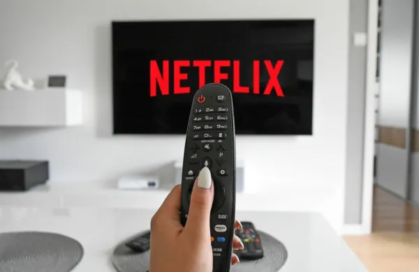 Veste, da ima Netflix skrite kode? Z njimi boste zlahka pri&scaron;li do vsebin, za katere sploh niste vedeli, da obstajajo.