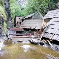 Pred letom dni je neurje razdejalo tudi Bolnico Franjo.